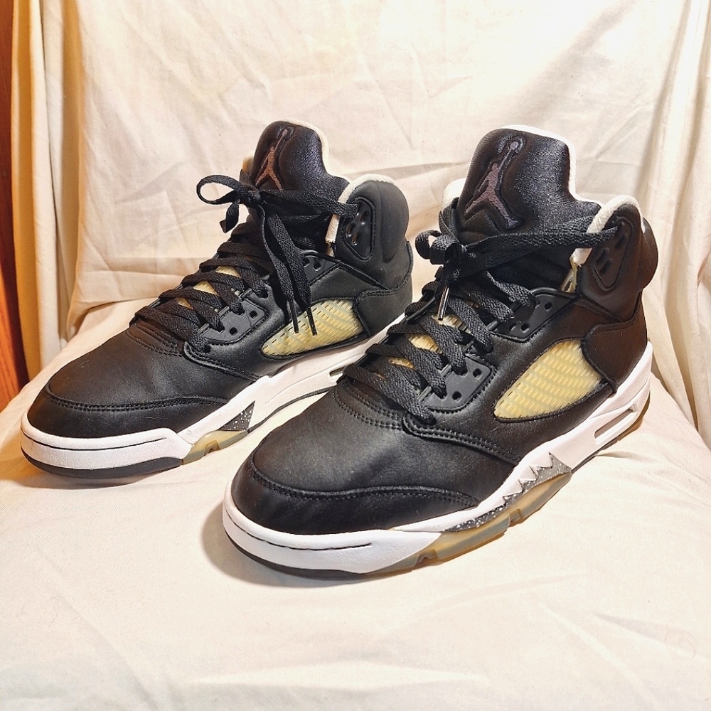 Jordan retro 5 Oreo's mens size 9.5